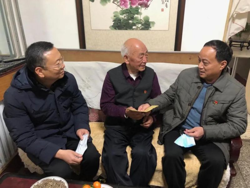 弘義集團(tuán)開展春節(jié)前走訪慰問生活困難黨員、老黨員、老干部活動